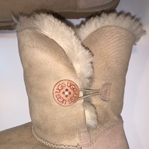 Bailey button UGG boots